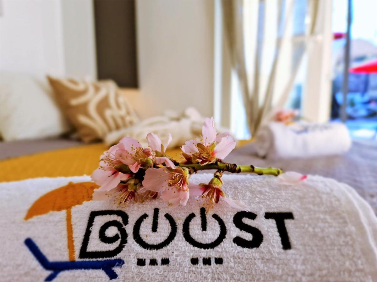Holiday House Boost With Heated Pool Klis Esterno foto