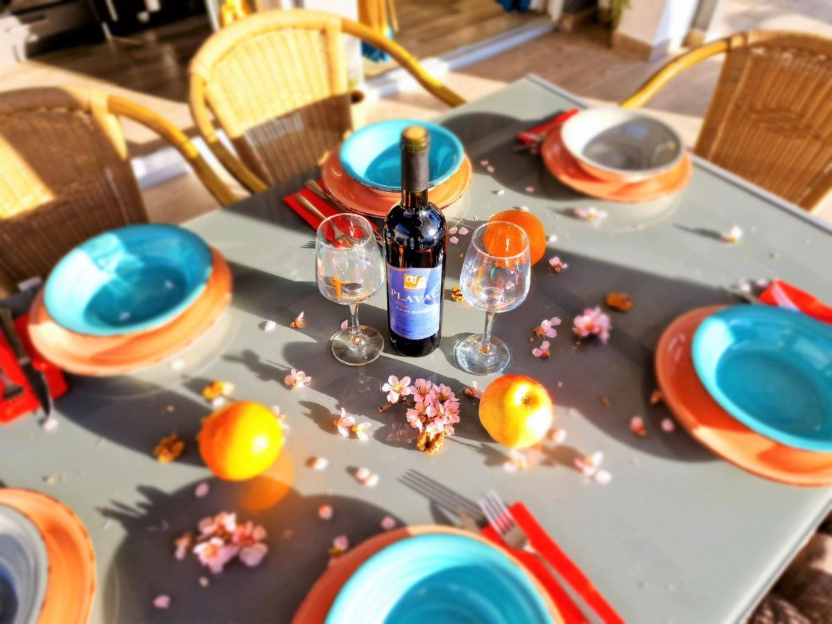 Holiday House Boost With Heated Pool Klis Esterno foto
